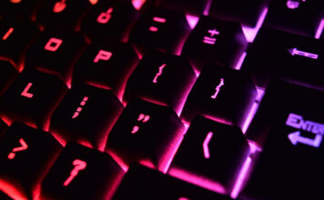 ไฟ RGB บนคีย์บอร์ด: แค่แสงสีลวงตา หรือมีประโยชน์ซ่อนอยู่กันแน่? ไฟ RGB บนคีย์บอร์ด: แค่แสงสีลวงตา หรือมีประโยชน์ซ่อนอยู่กันแน่?